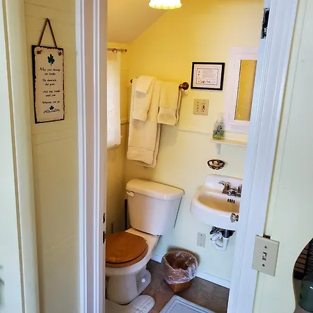 Bay Cottage Getaway Port Townsend Room photo